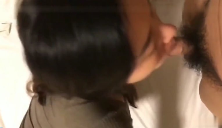 刚认识的御姐乖乖换上黑丝袜，情趣爆棚干到欲仙欲死！